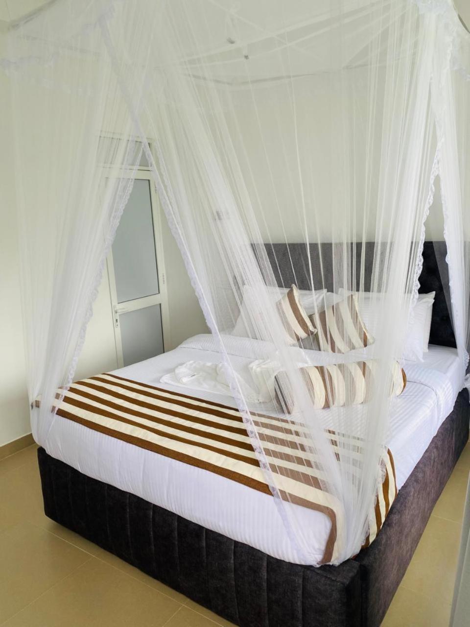 Ella Nimal Nest Inn Екстер'єр фото